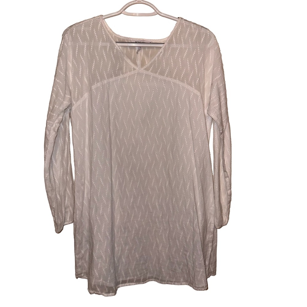 Euc Bcbgeneration White Blouse - image 1